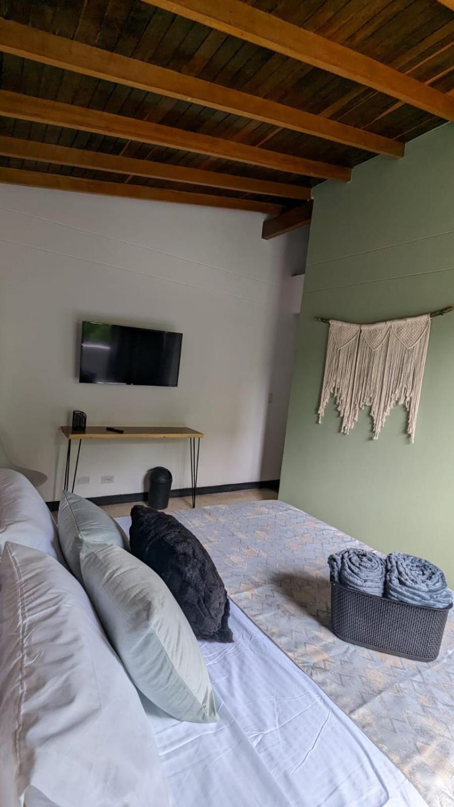 UKU INN