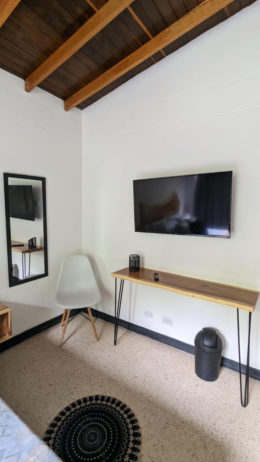 UKU INN