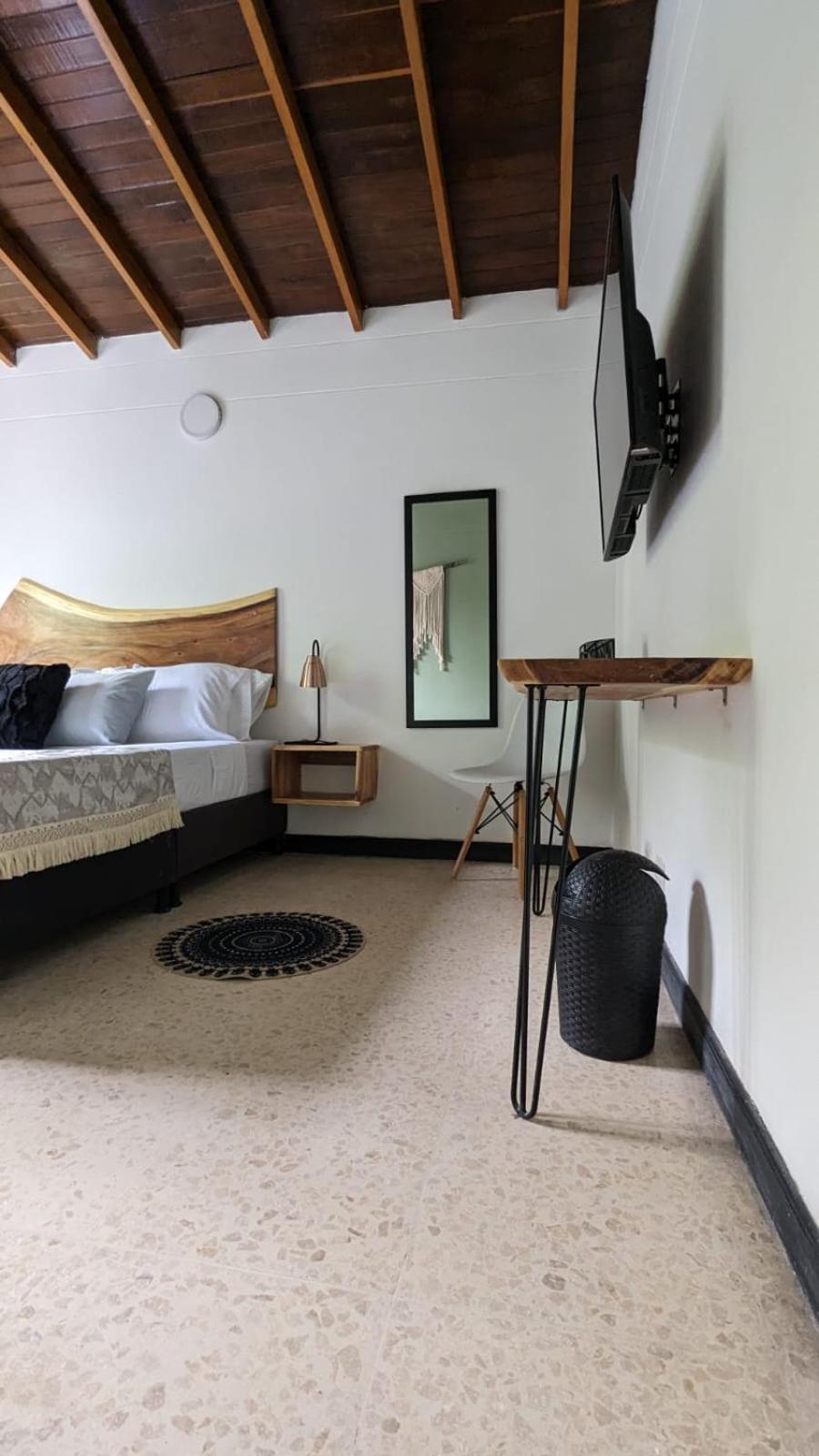 UKU INN