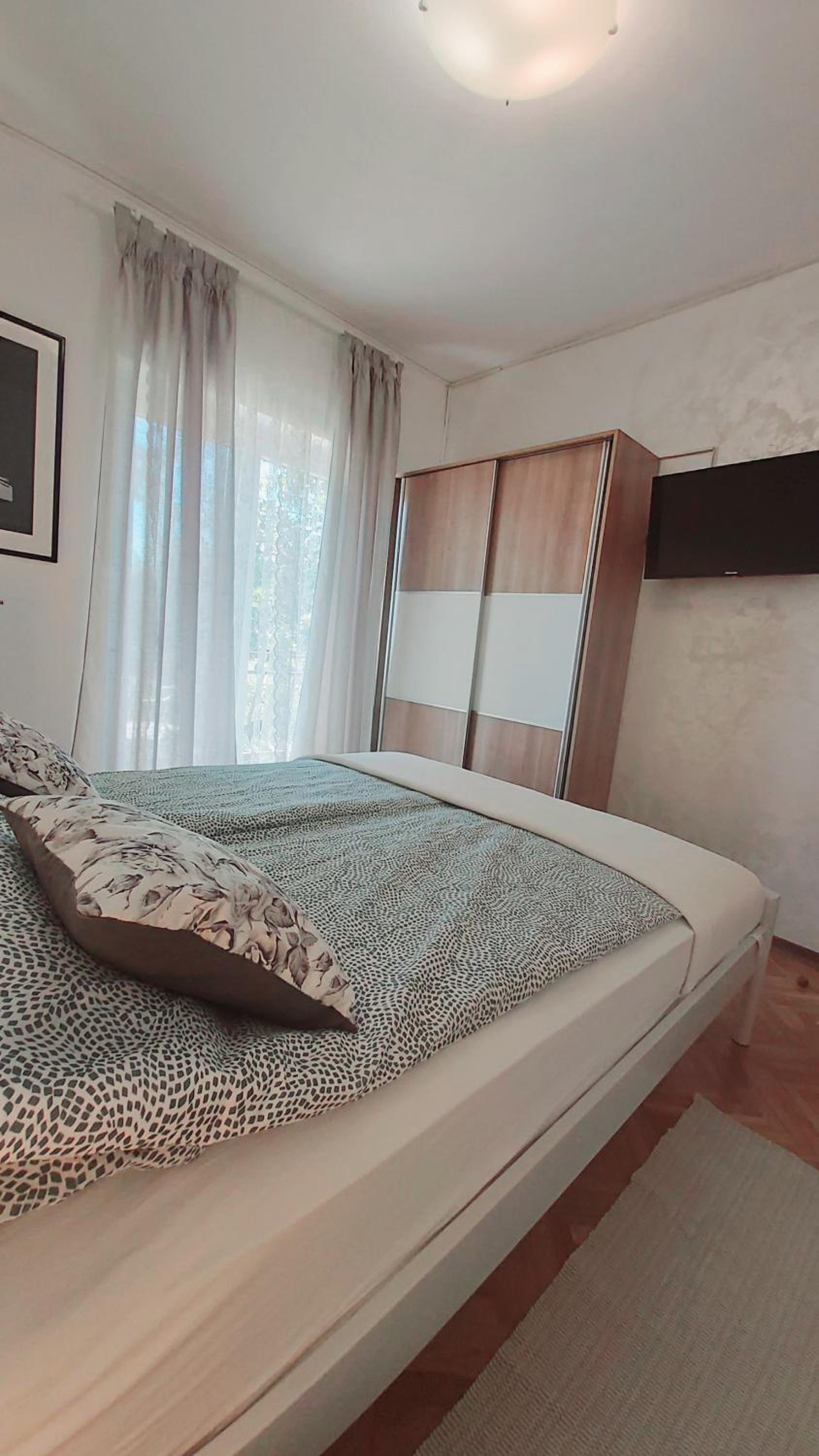 Apartments Lidija