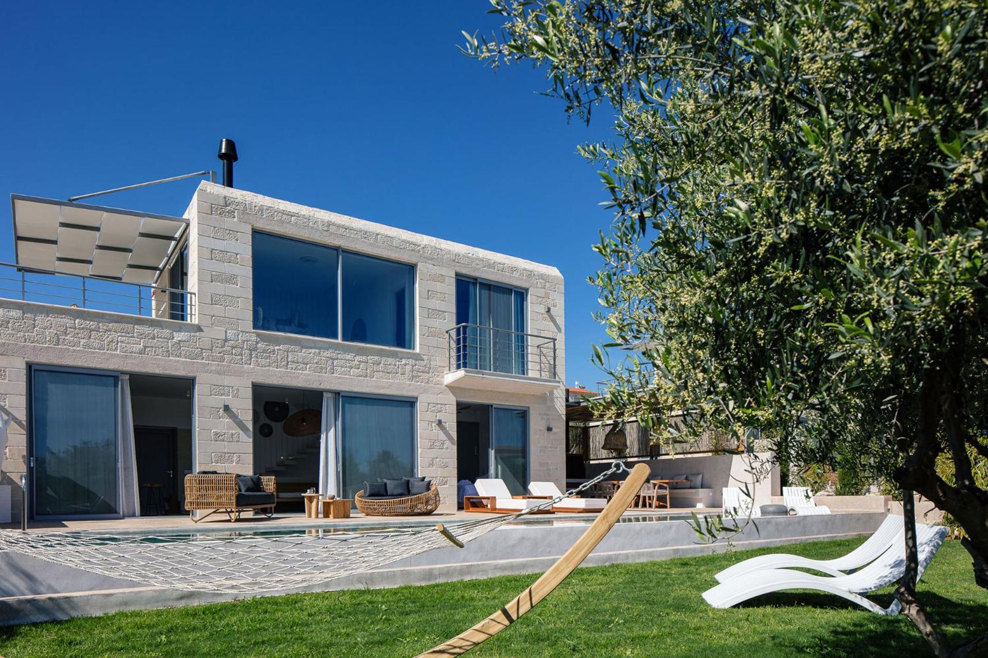 Heniochos Villas
