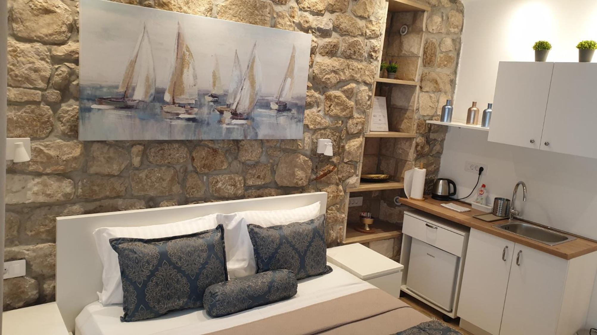 Placeta Apartments & Rooms
