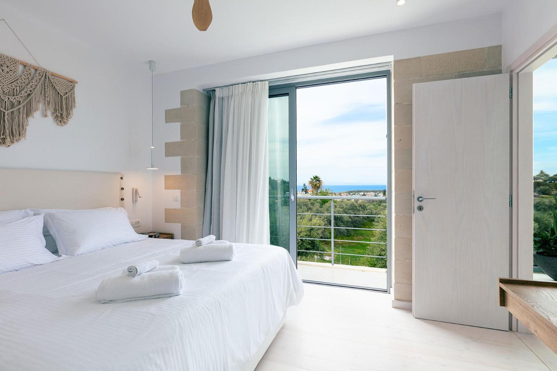 Heniochos Villas