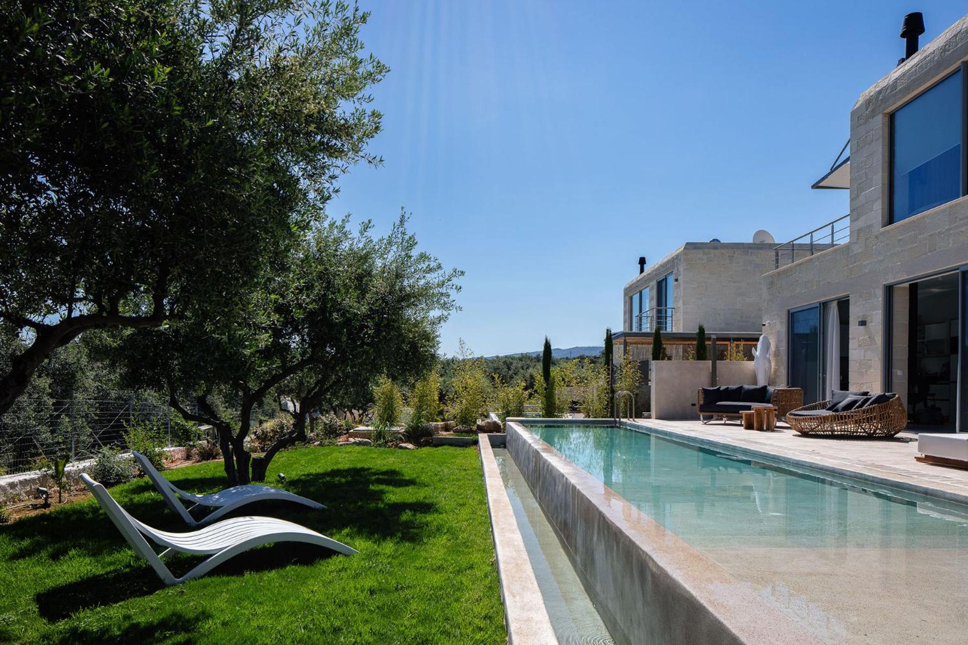 Heniochos Villas