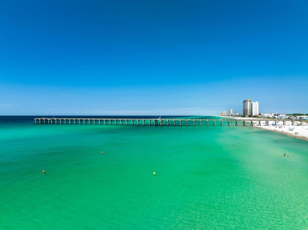Seaspray Hideaway Sleeps 8 Pools Beach Access
