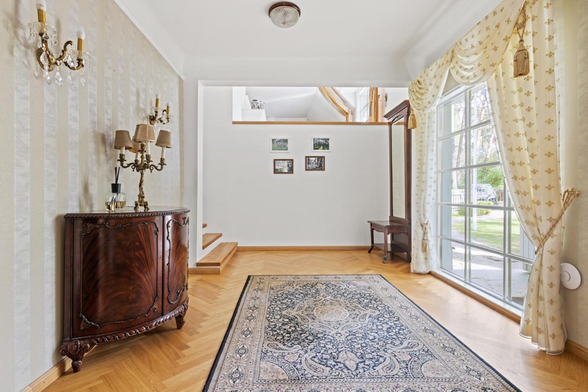 Villa Muusa with a cozy sauna, swimming pool and large beautiful garden
