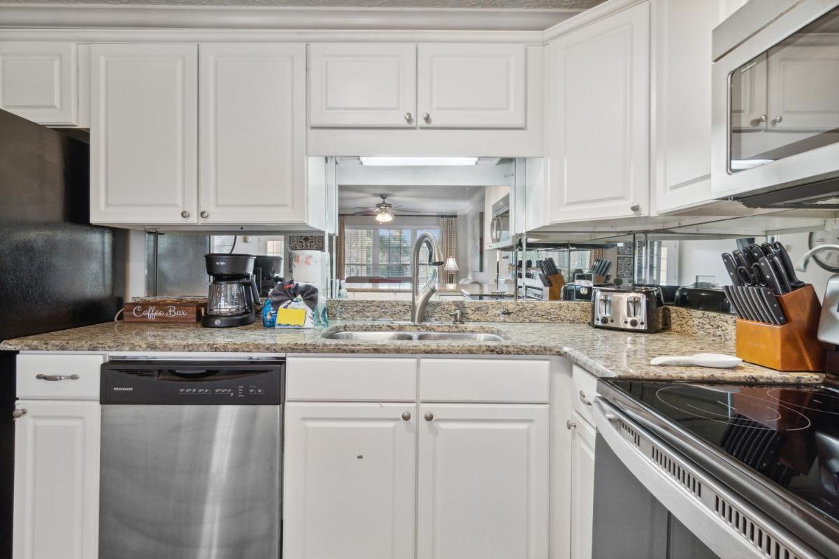 Seaspray Hideaway Sleeps 8 Pools Beach Access