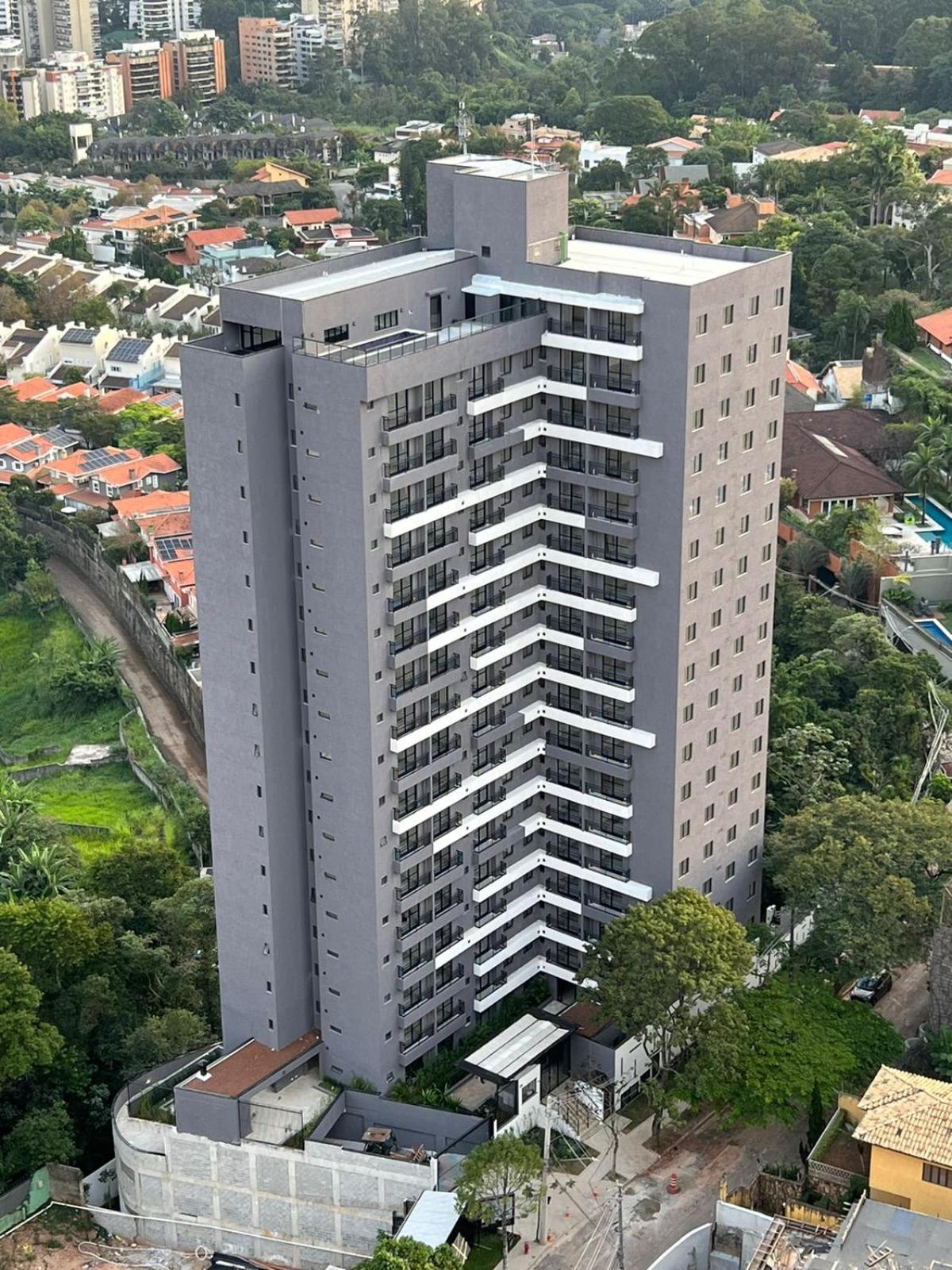 STUDIO LUXURY CIDADE JARDIM / SP