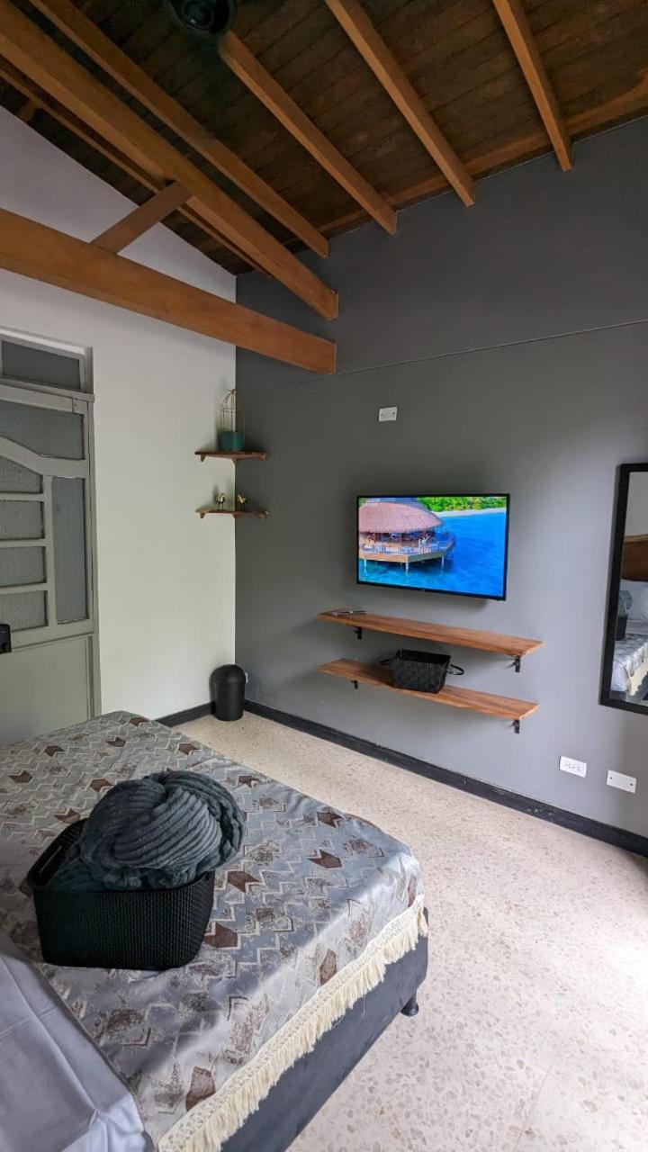 UKU INN