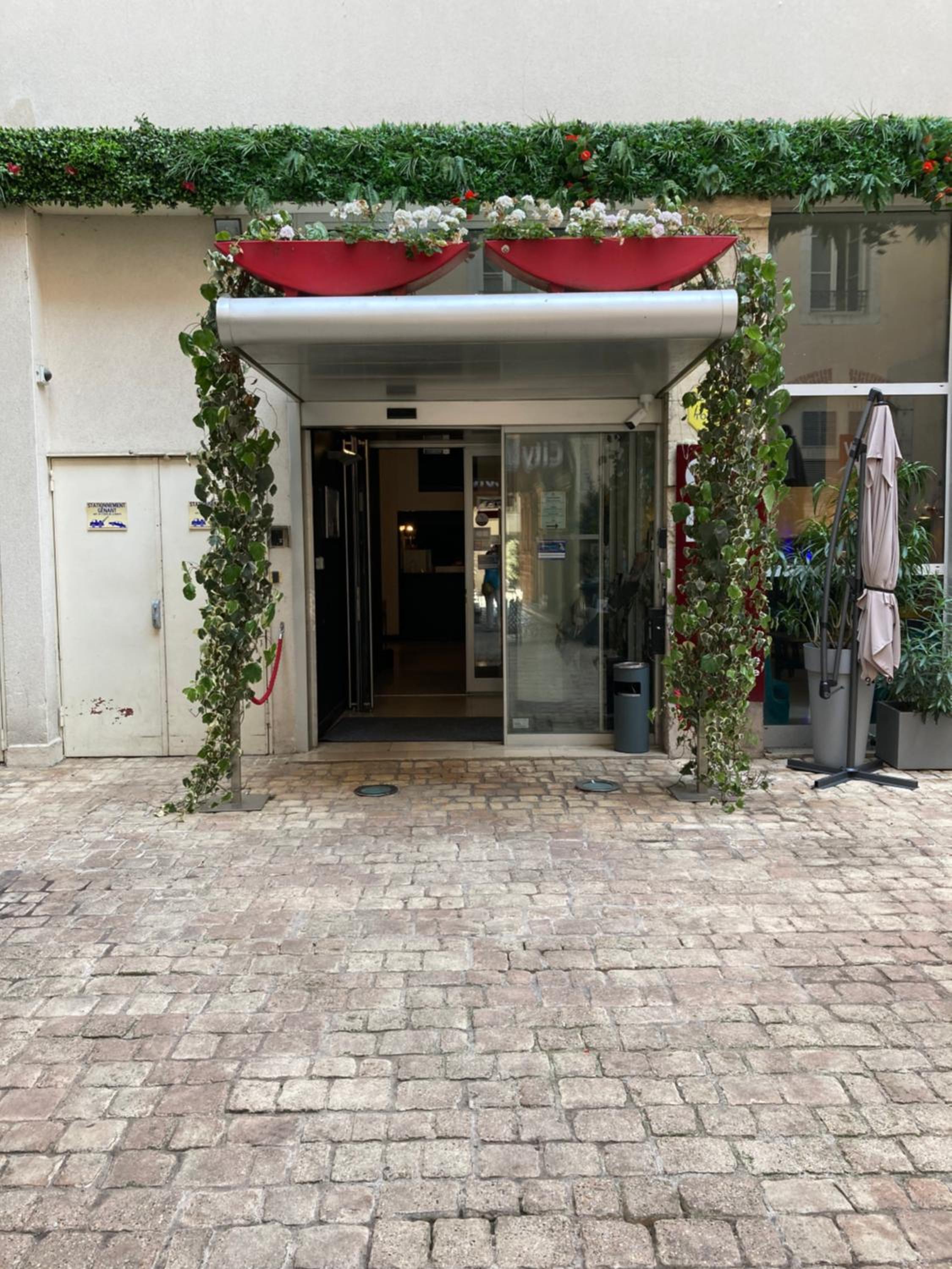Studio Lumineux, Coeur De Ville