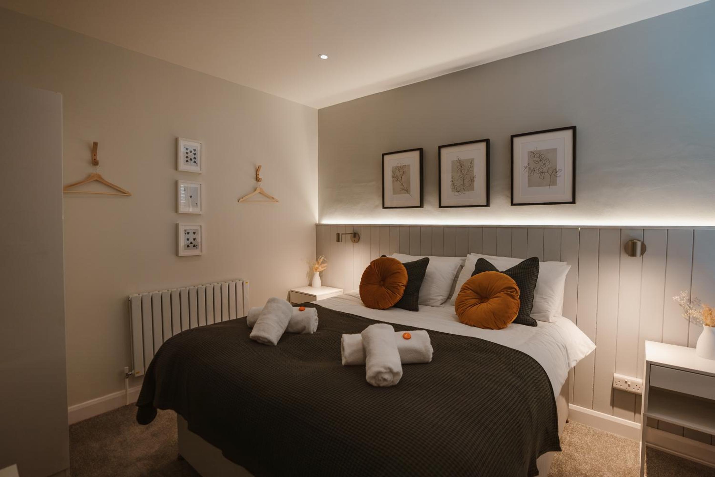 Blooms Apartment
