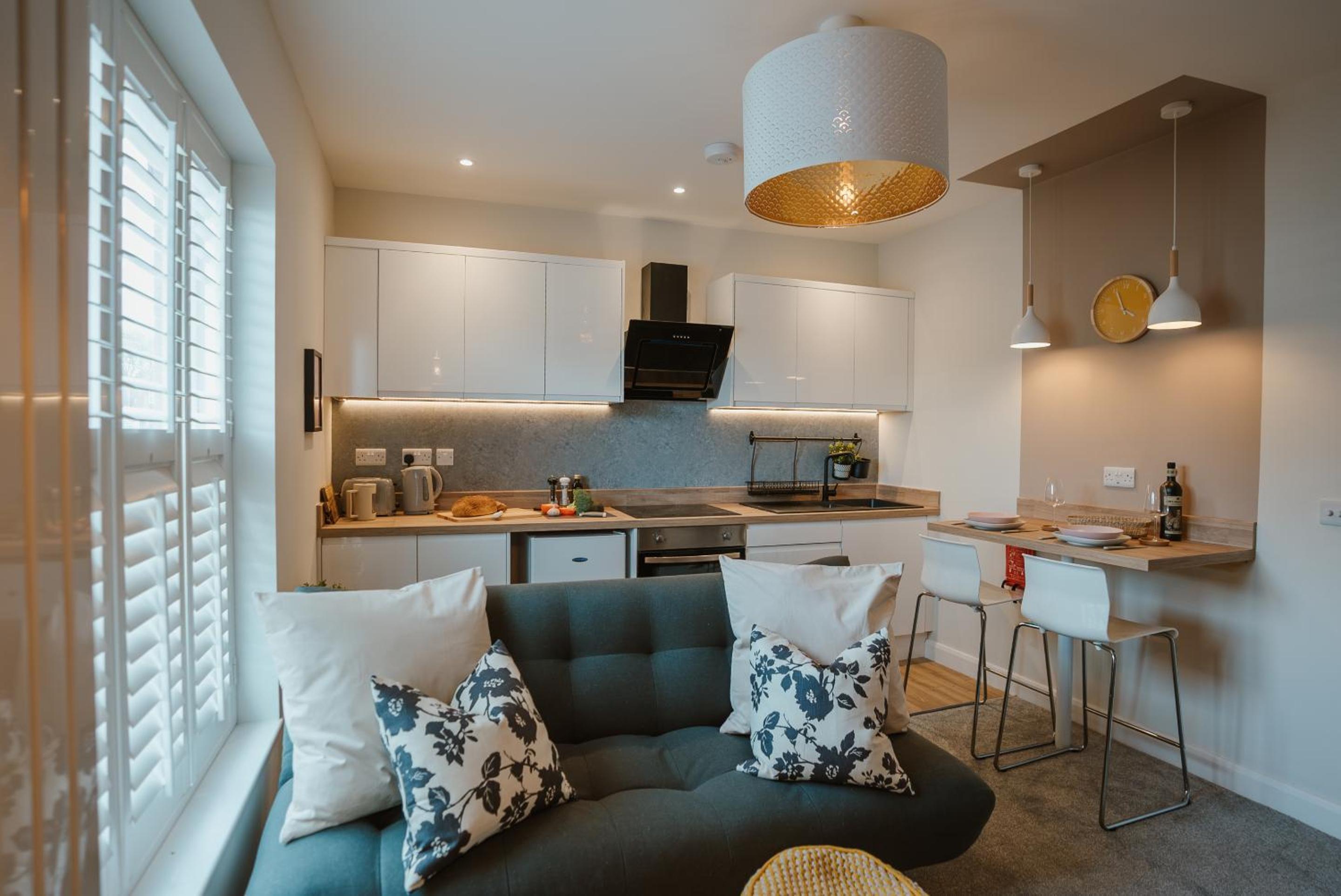 Blooms Apartment