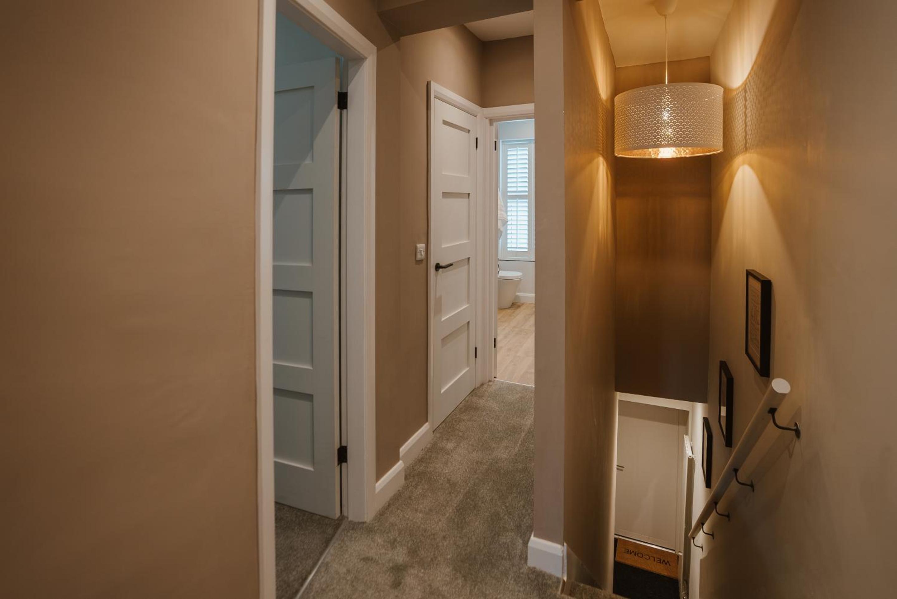 Blooms Apartment