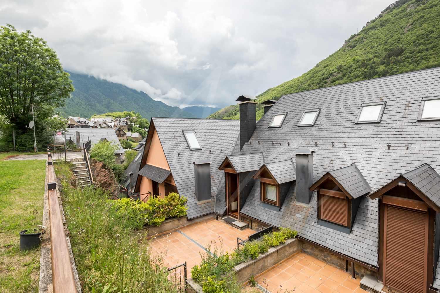 Casa Artiga de Lin by SeaMount Rentals