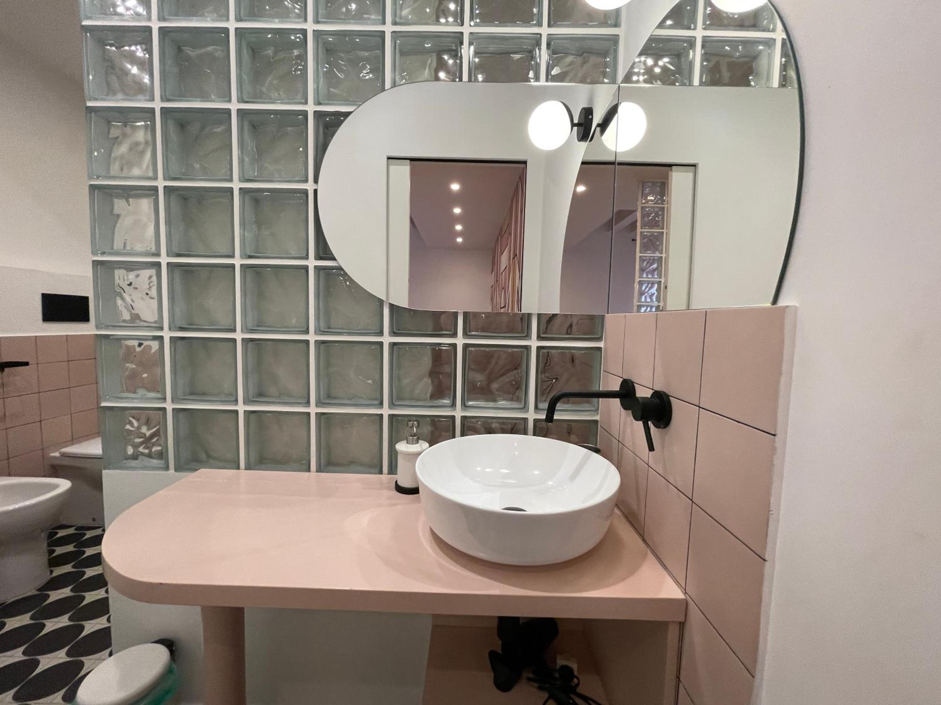 Dusmè en Taranto — bathroom