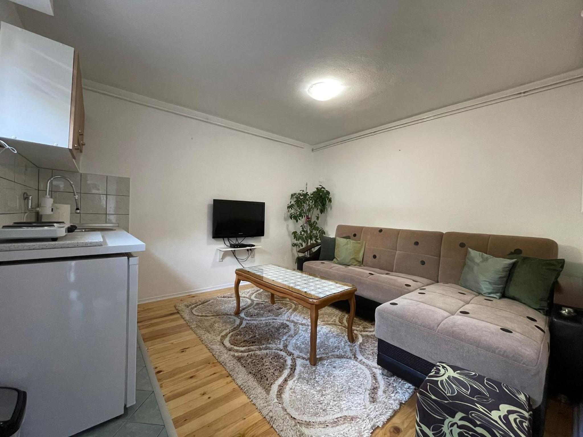 Dreamy Garden Apartment