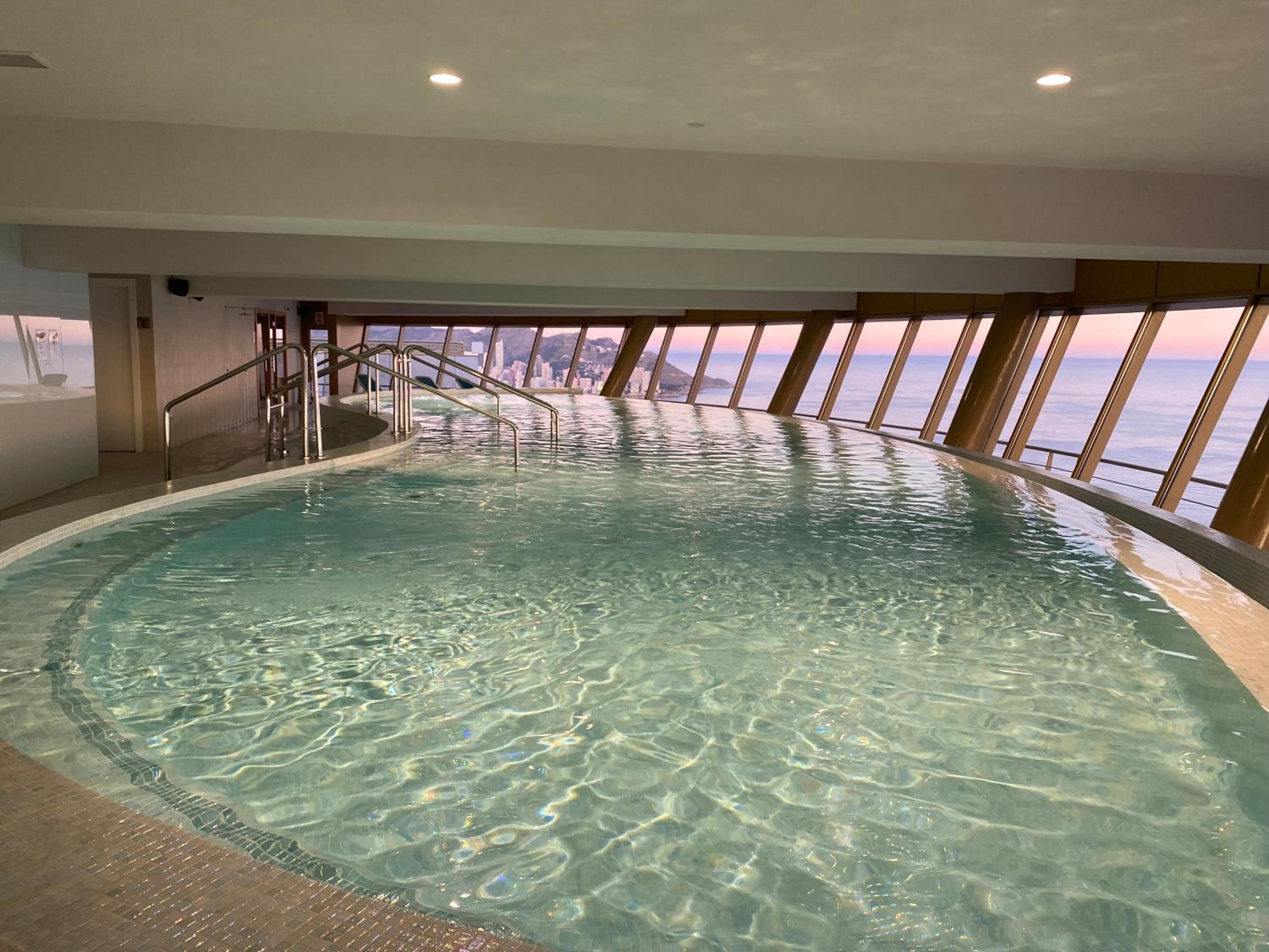 Intempo Gold&Gris Apartment