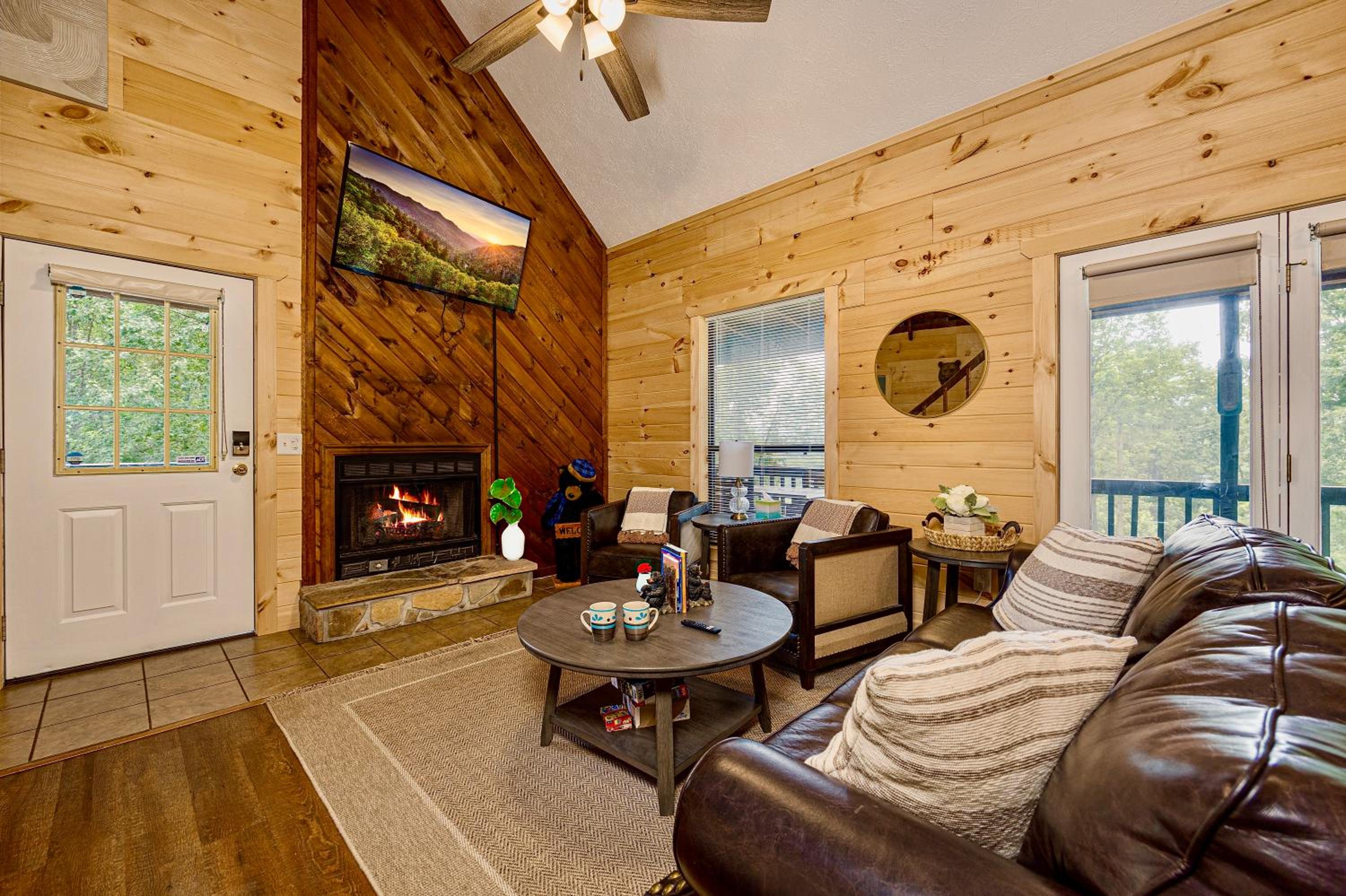 Pet Friendly, Chained in Yard, King Beds, VIEWS, Fire Pit, Spa, Private, Easy Roads view 5