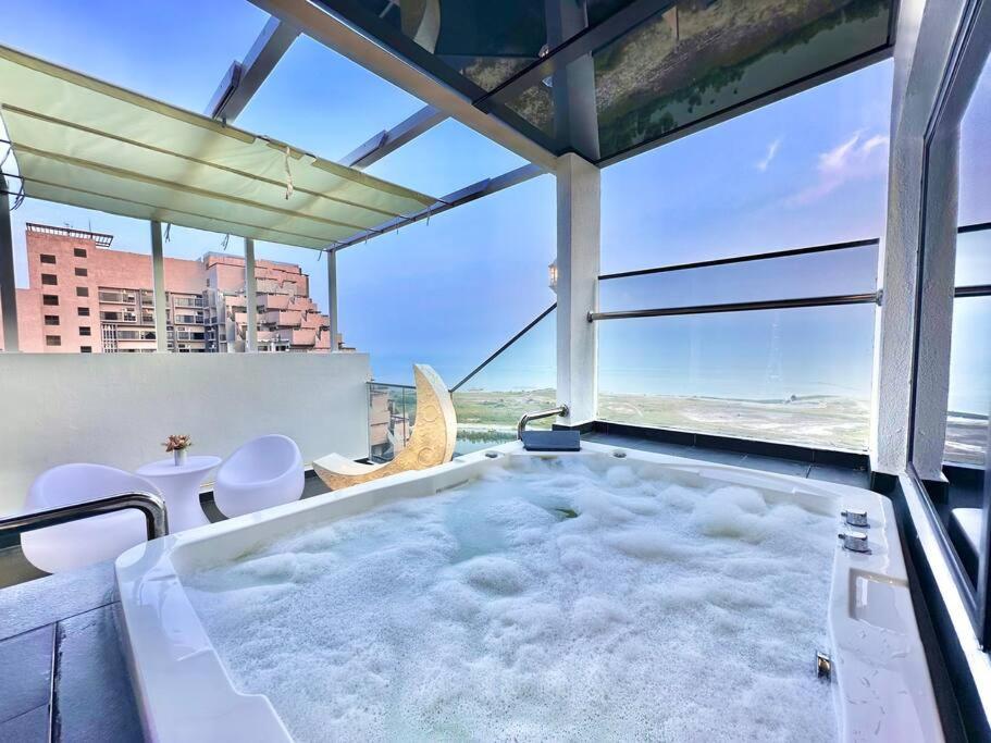 MW Imperio Residence 2Bedroom Sea View Private Jacuzzi Villa photo 1