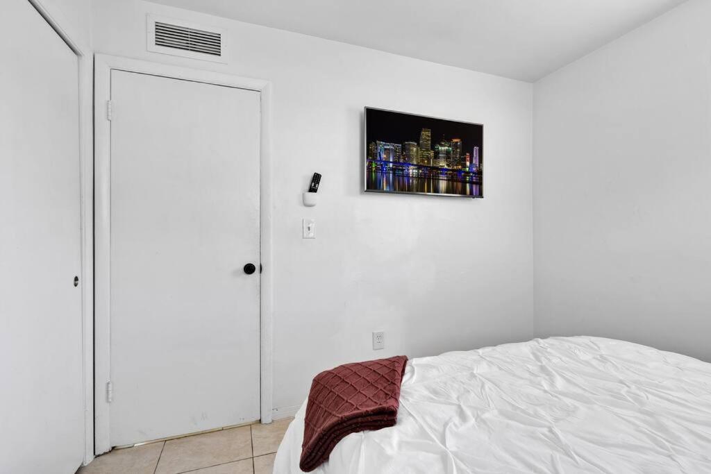Peaceful 3 Bedroom House with Relaxing Backyard 15 minutes to the Ocean view 4