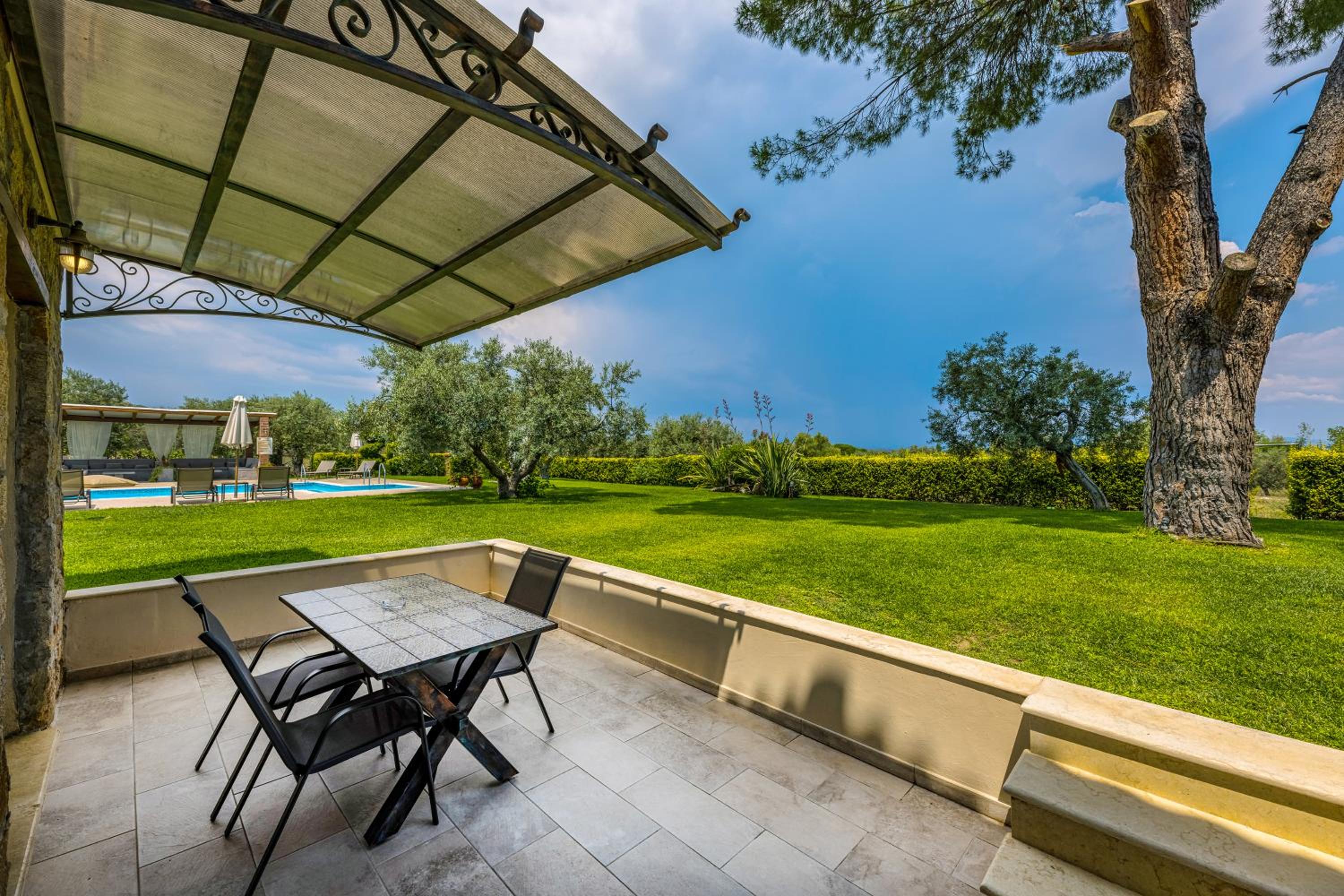 Mediterraneo Luxury Suites Halkidiki