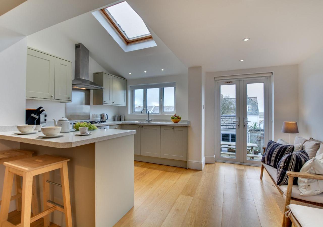 3 Bed in Padstow oc-p00144