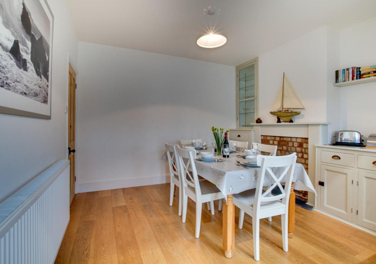 3 Bed in Padstow oc-p00144