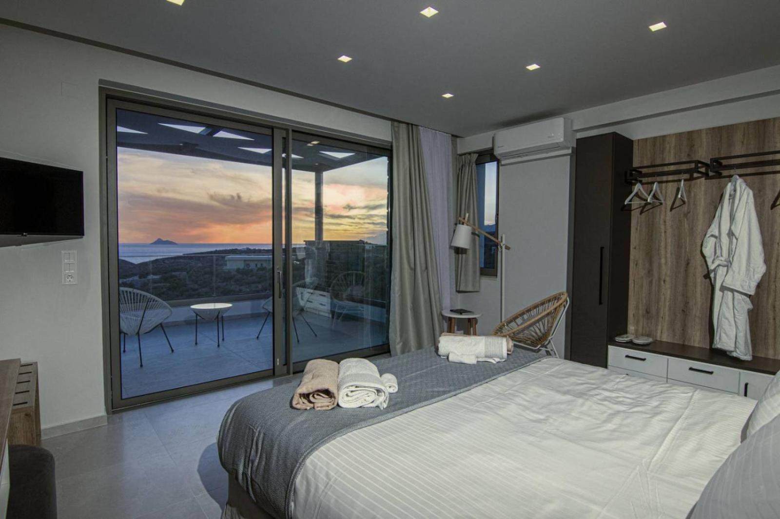 Crete Villa Paseathea, Luxurious Pool Getaway