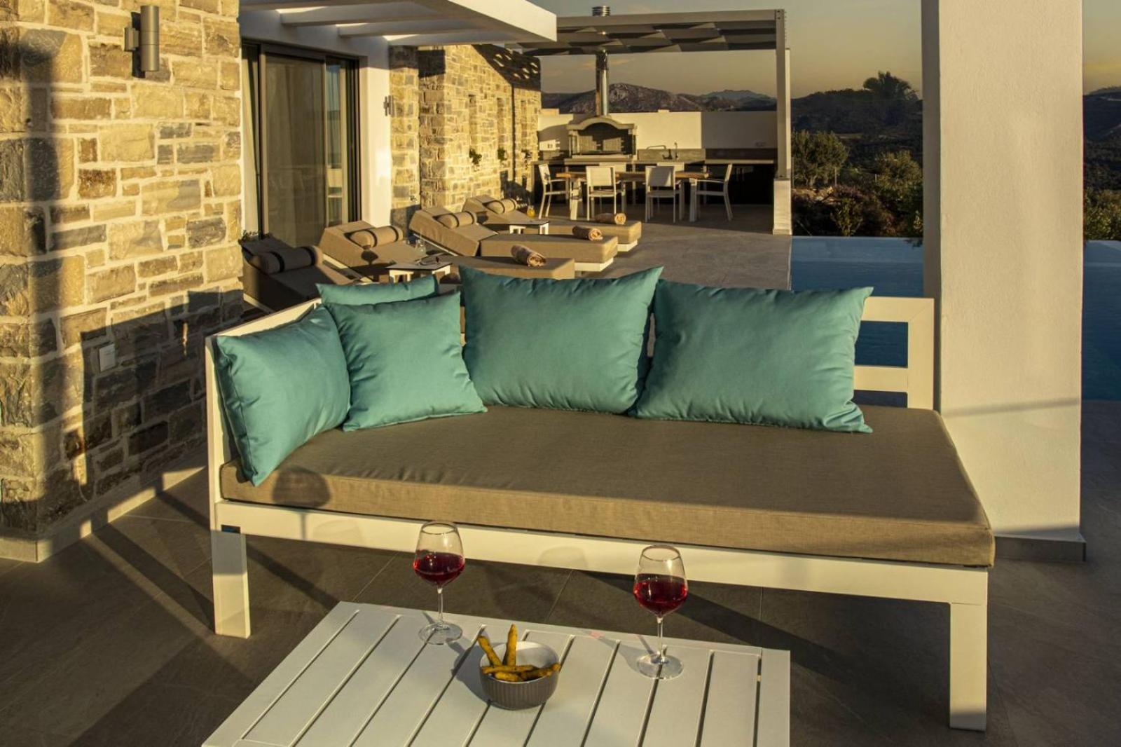 Crete Villa Paseathea, Luxurious Pool Getaway