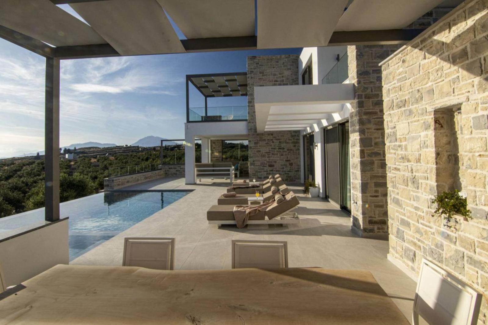 Crete Villa Paseathea, Luxurious Pool Getaway