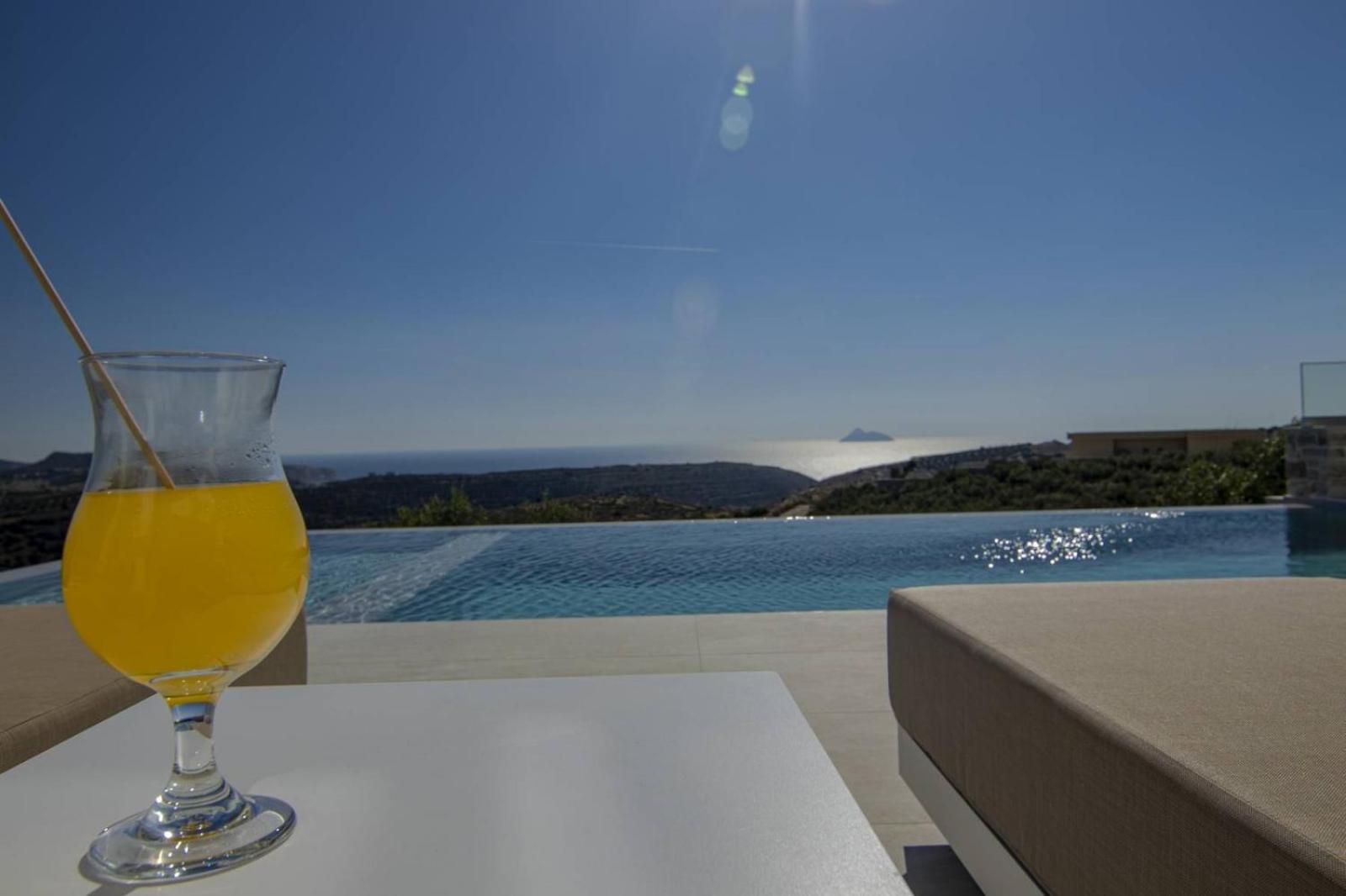 Crete Villa Paseathea, Luxurious Pool Getaway