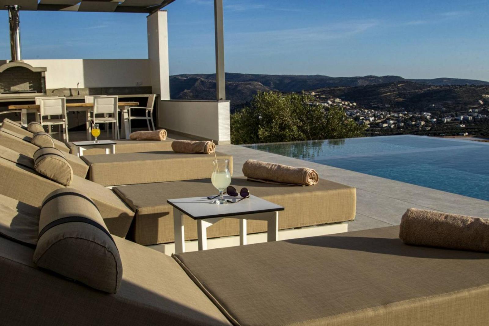 Crete Villa Paseathea, Luxurious Pool Getaway