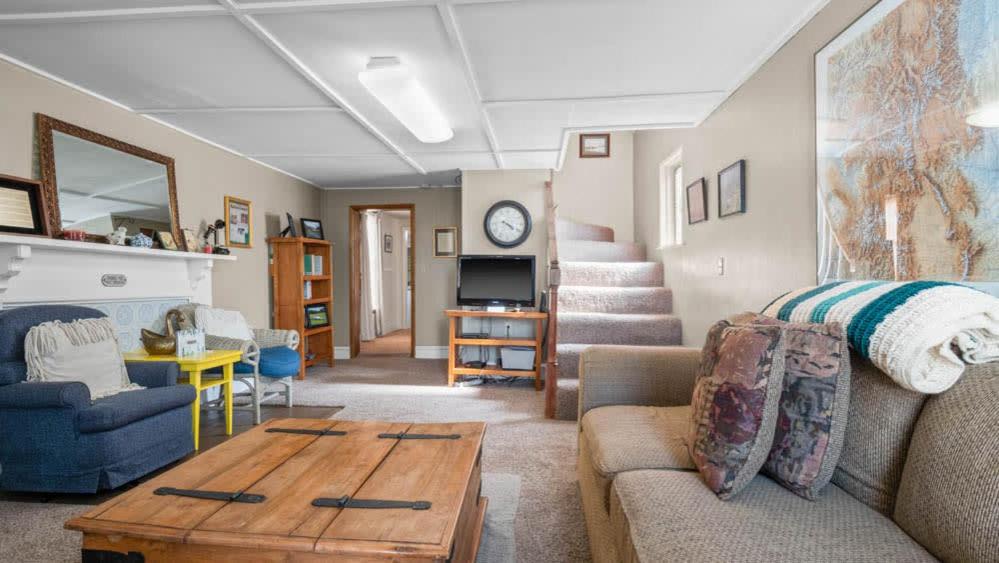 Cozy house close to Main St in downtown Leadville! view 2