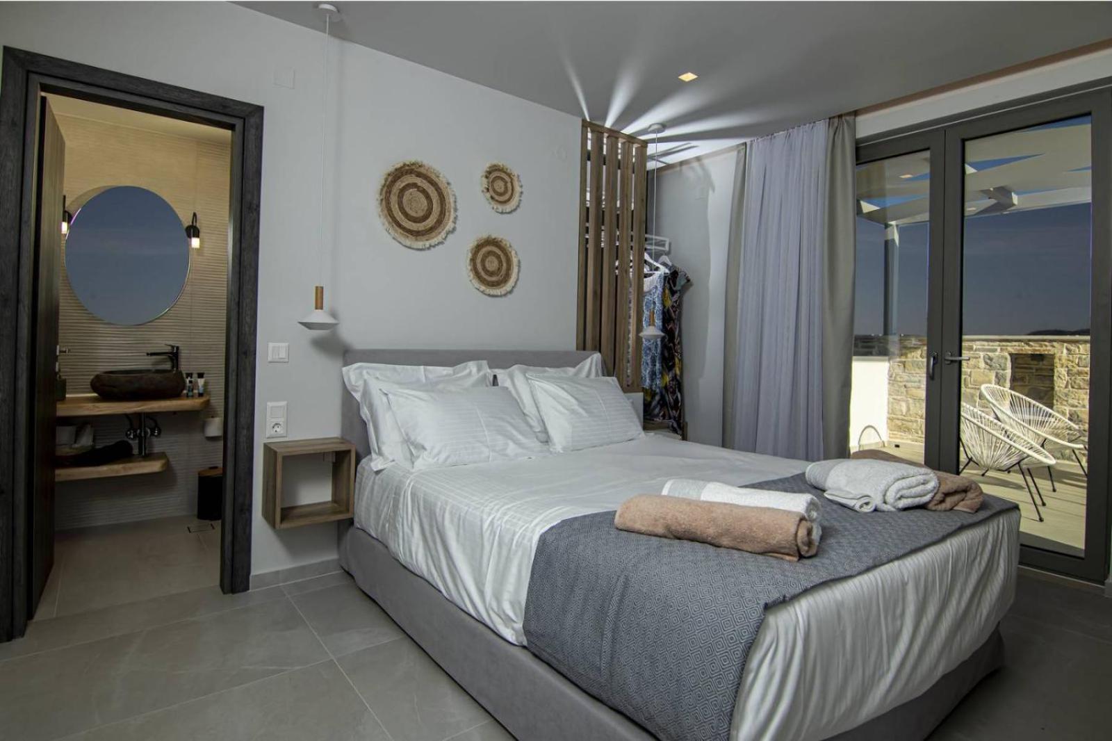 Crete Villa Paseathea, Luxurious Pool Getaway