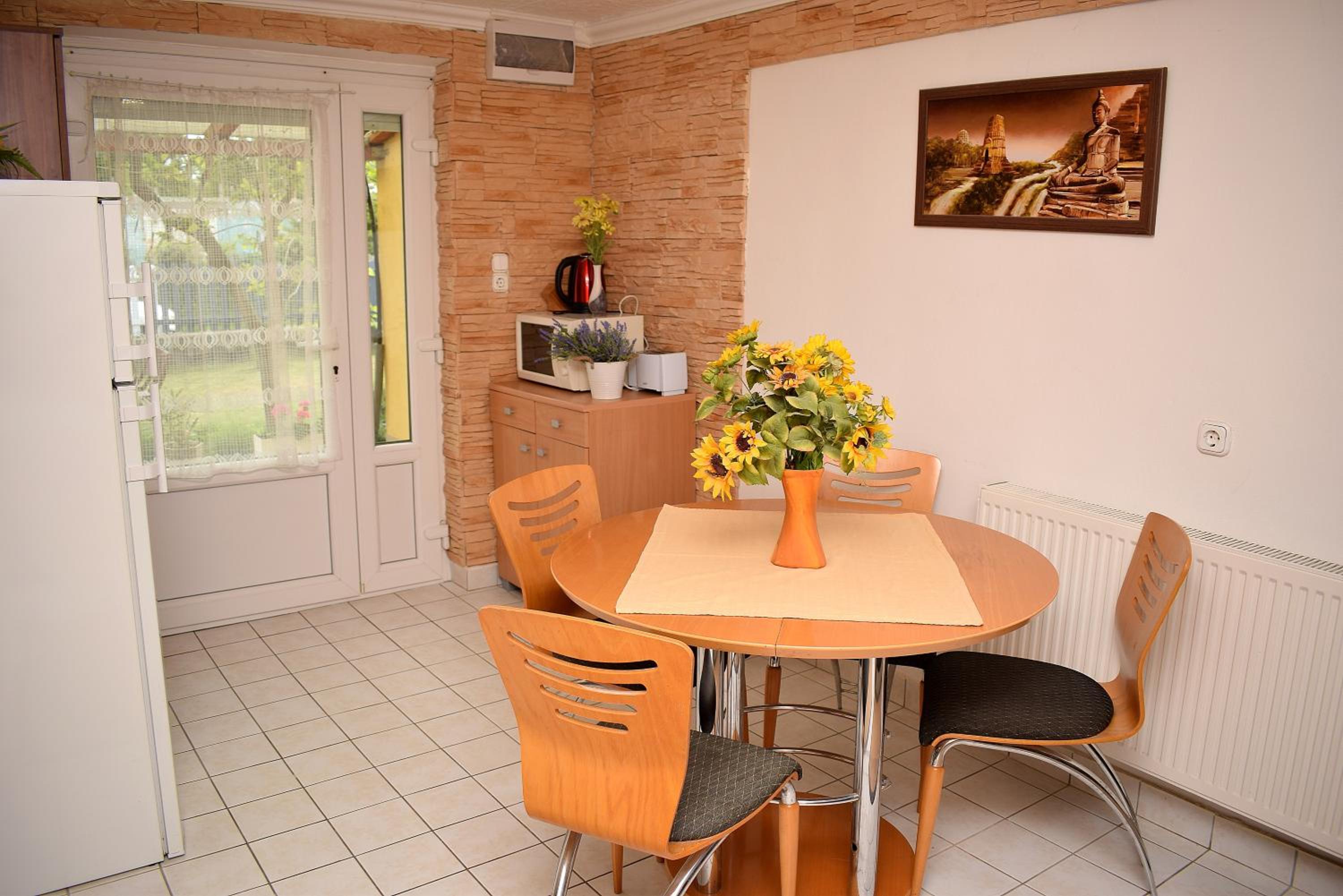 Liliom Apartman