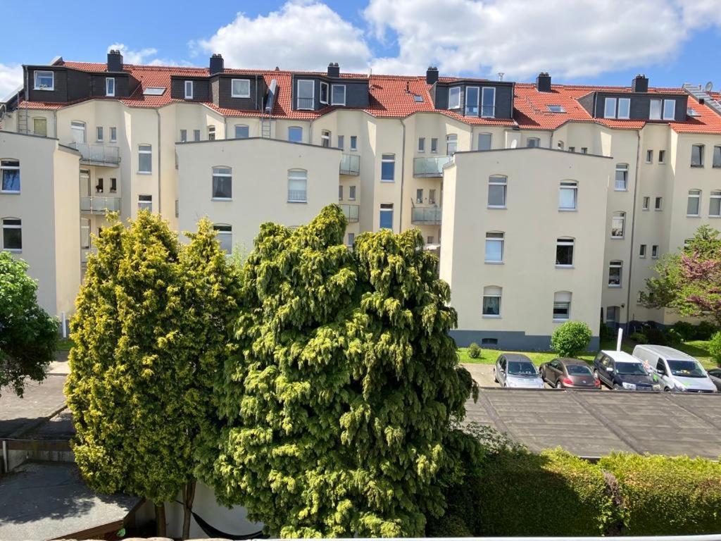 Private Studio Apartment with Balcony in Dortmund-Brackel
