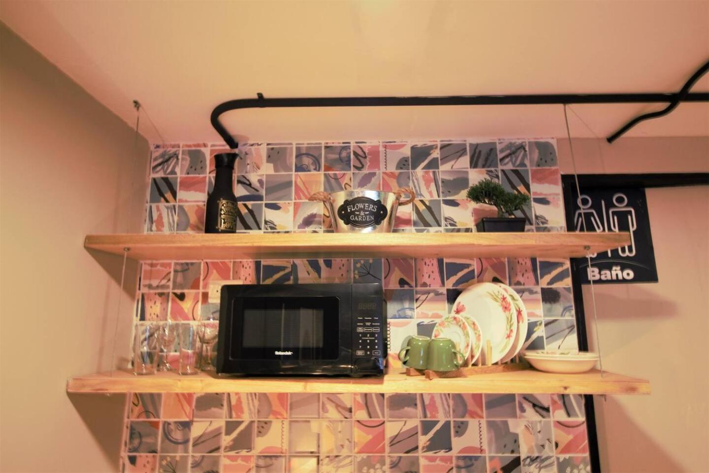 Apartamento doble con baño privado y Wifi -ONE101 By Roots Rentals