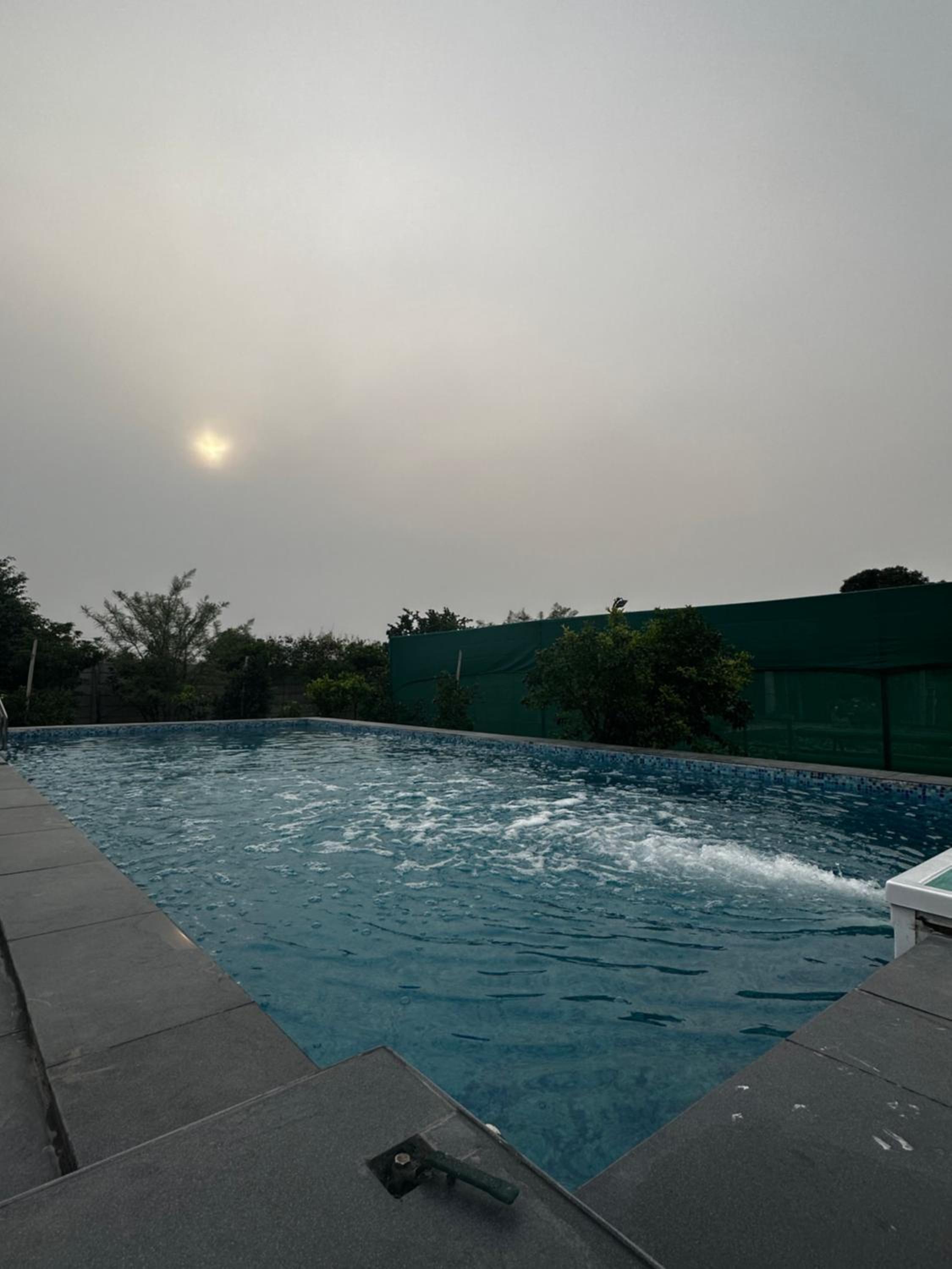 Luxury Farmhouse Stay, Pure Vegetarian- Santushti Farm, NCR view 2