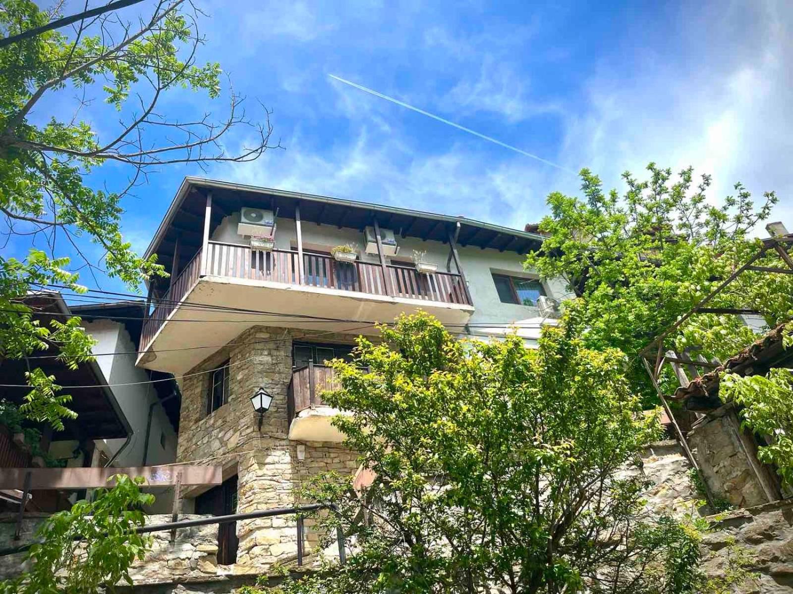 The Green Guest House-Amazing View, Top Location, Entire House