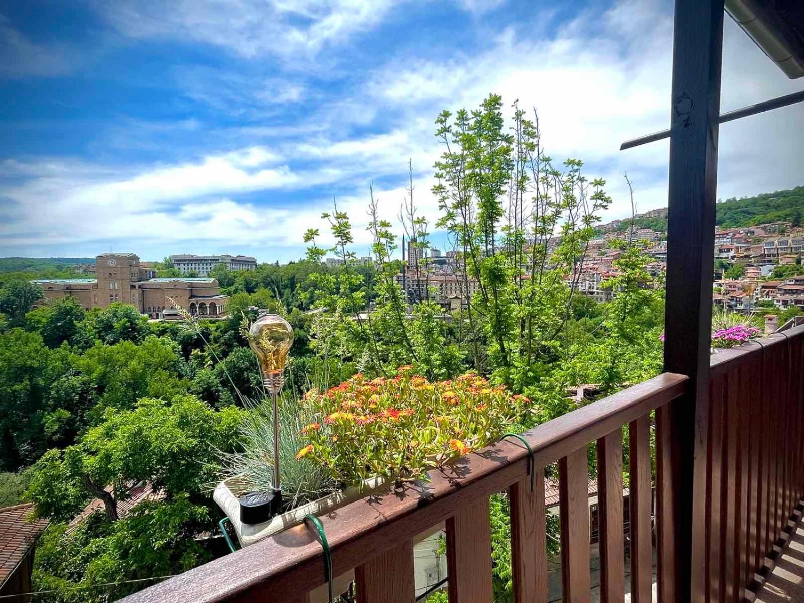 The Green Guest House-Amazing View, Top Location, Entire House