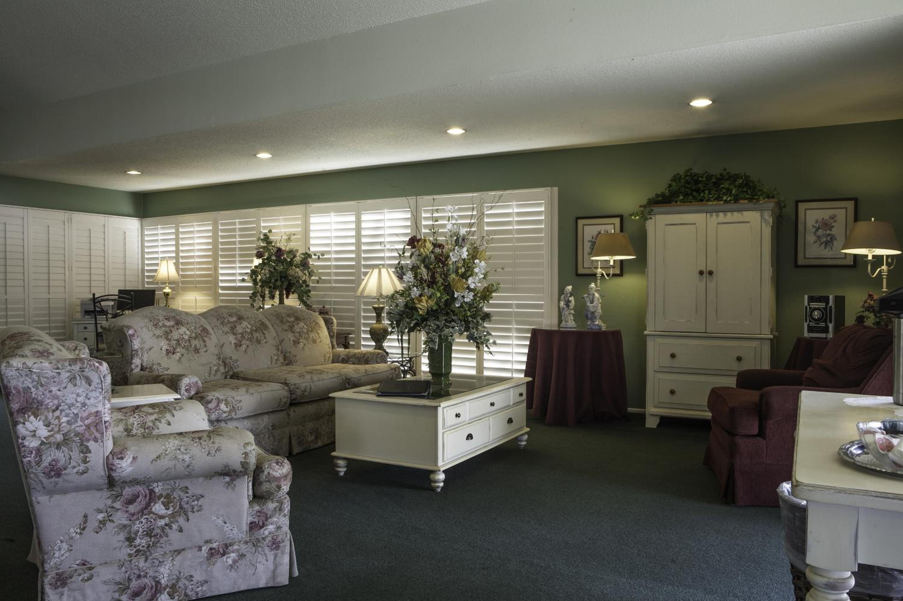 Three Rivers Vacations - Lamp Liter Inn - Property Image 3