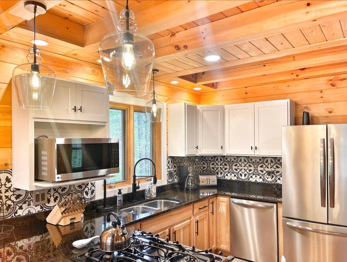 Adirondack Mountain Cabin with Hot Tub, Near Whiteface, Lake Placid, Fire Pit, Game Rm view 4