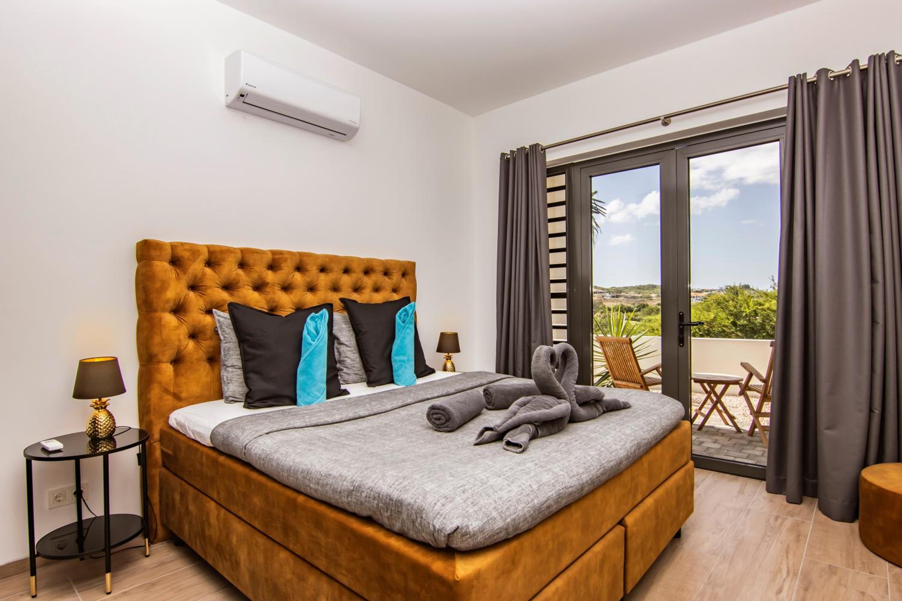 Ocean Sunset Villa luxury stay max. 14 people