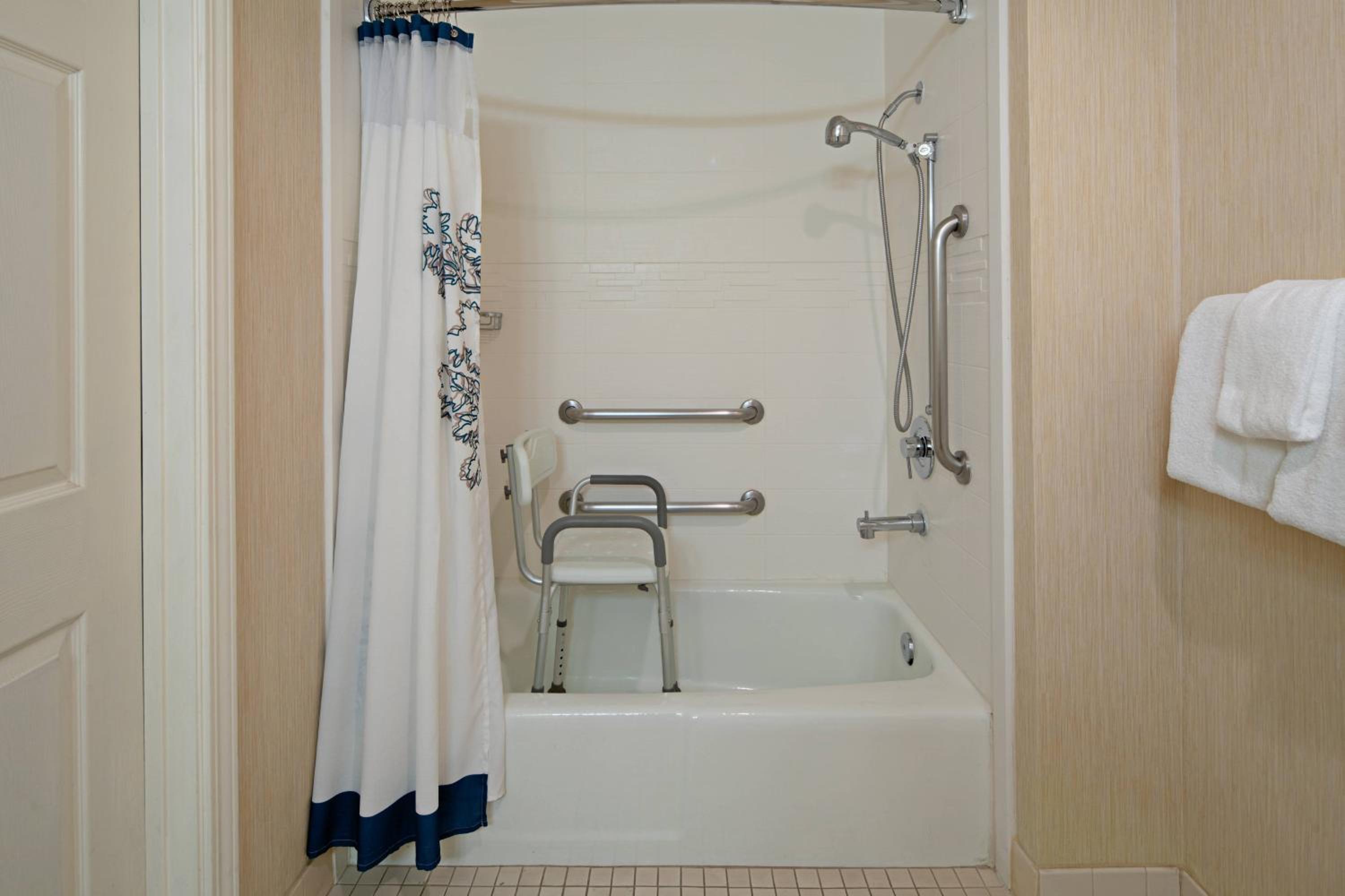 Oxnard Vacations - Residence Inn by Marriott Oxnard River Ridge - Property Image 1