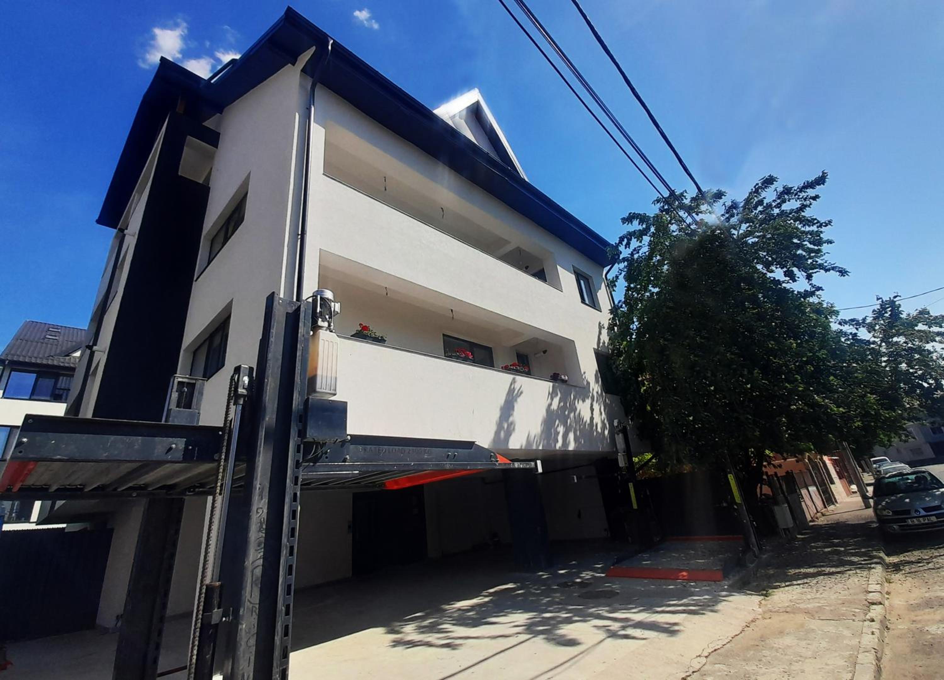 White Flat