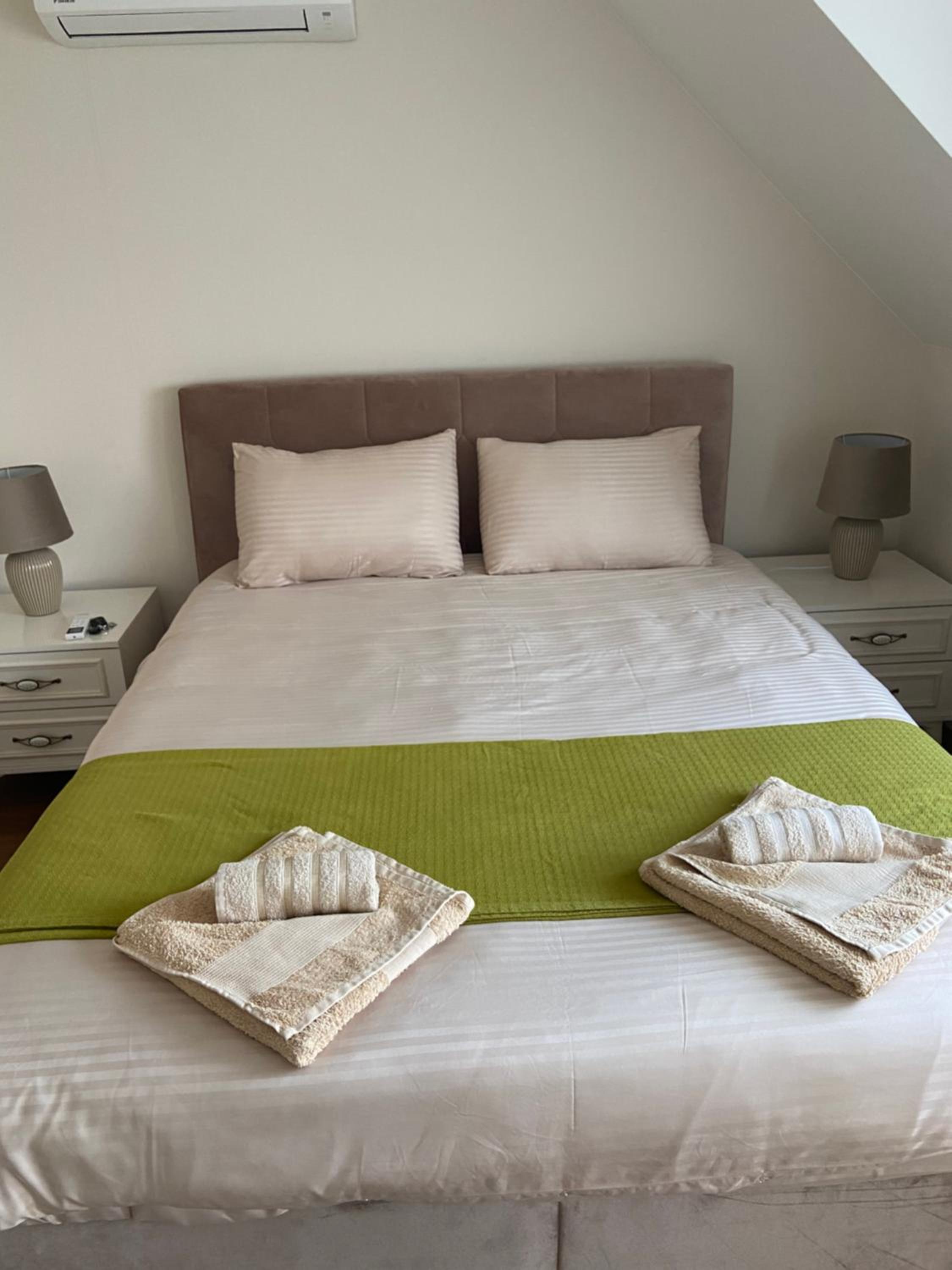 M&M Center Apartment with free parking