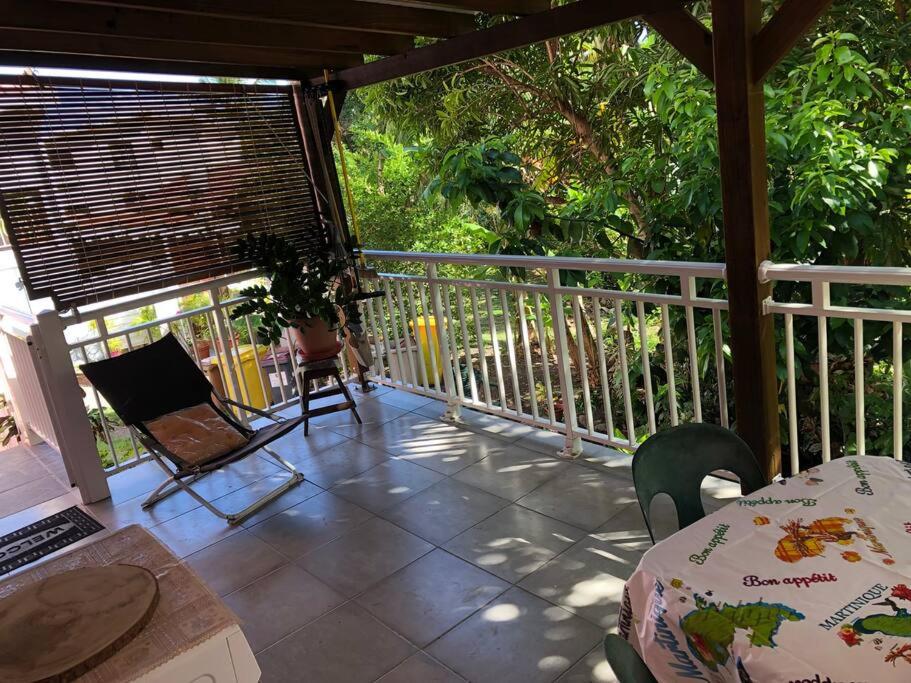 Sous le manguier view 3