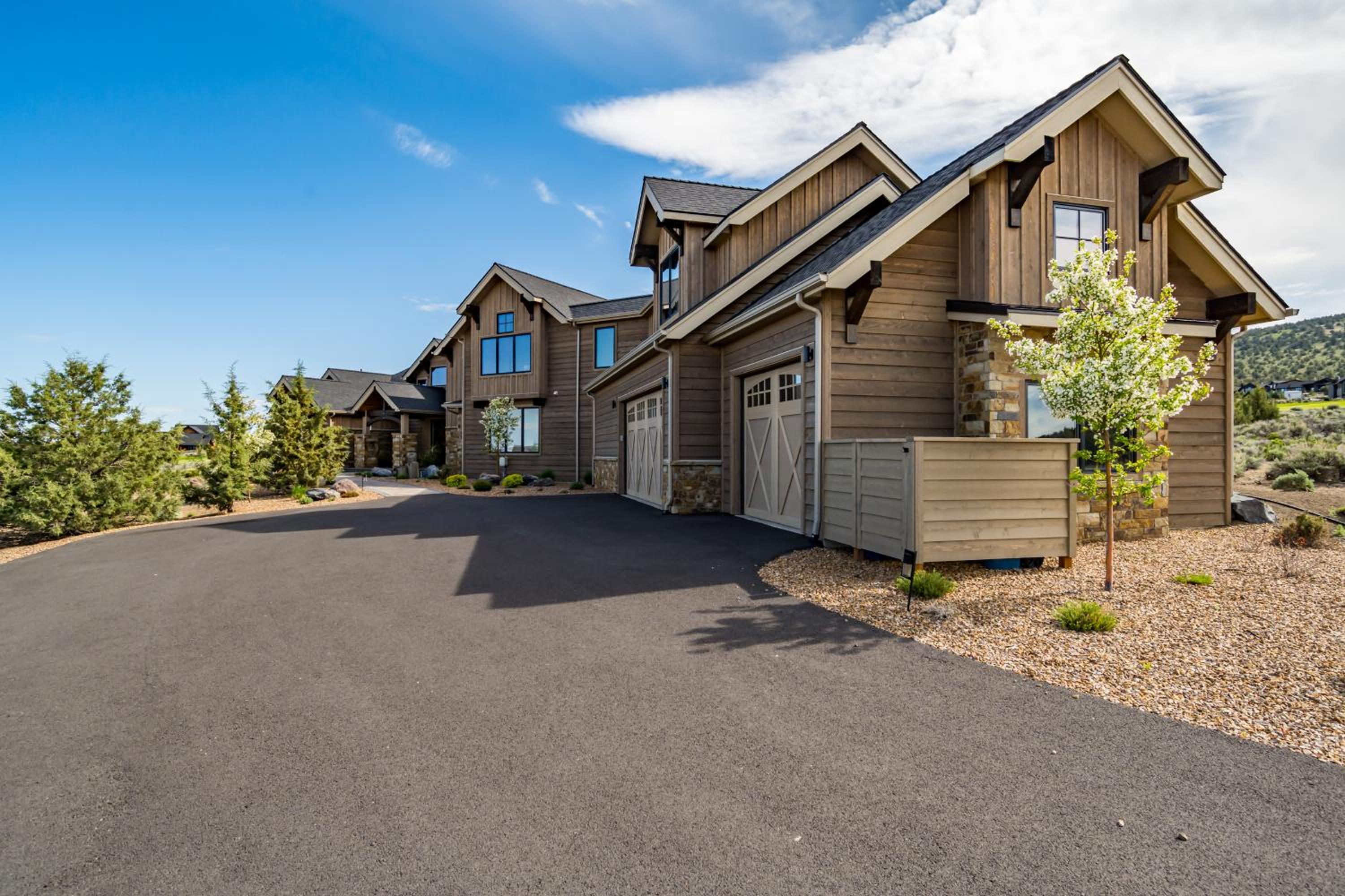 The Luxurious Ranch Life view 2