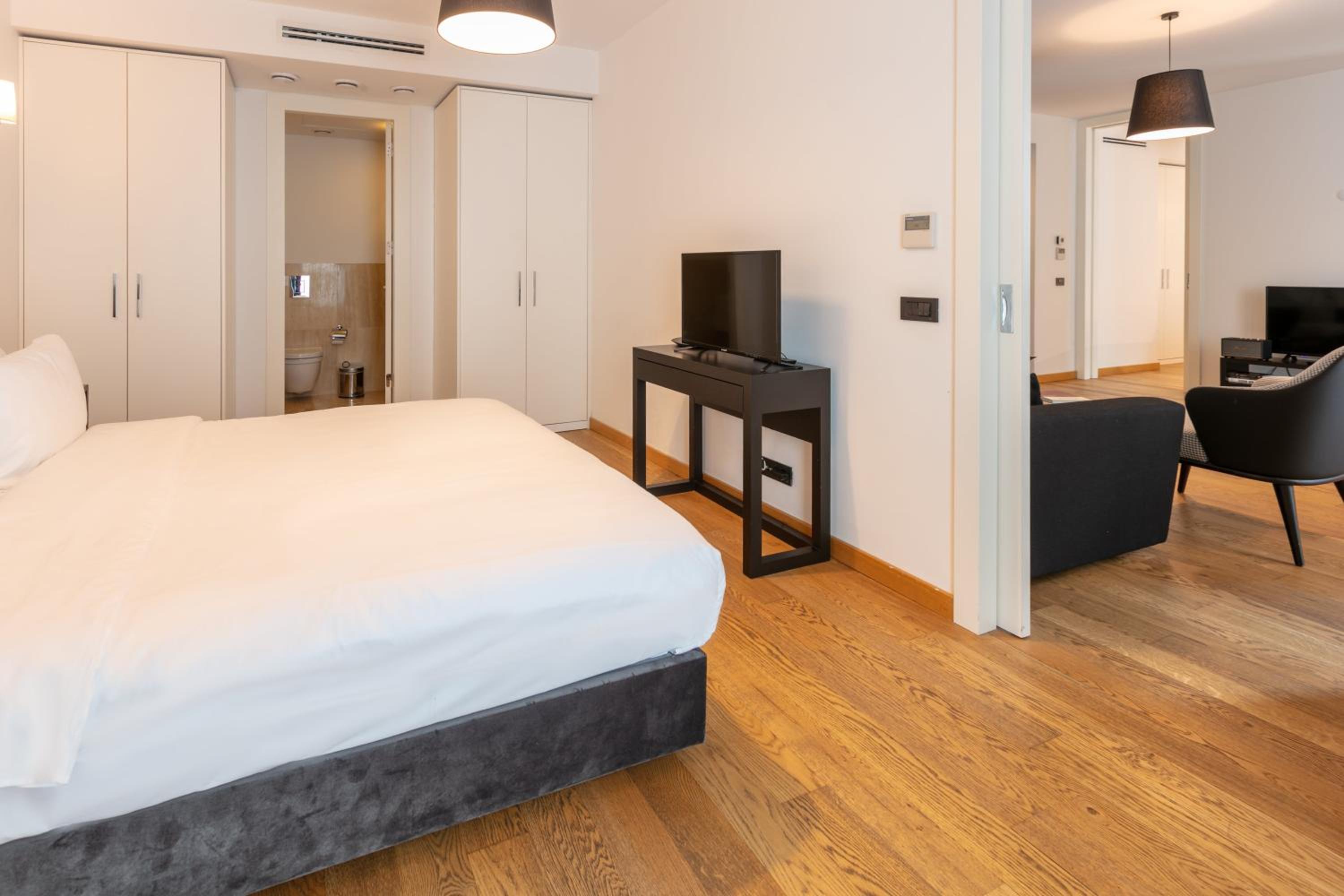 Ando Living - Taksim Gumussuyu Konukevi - Image 95