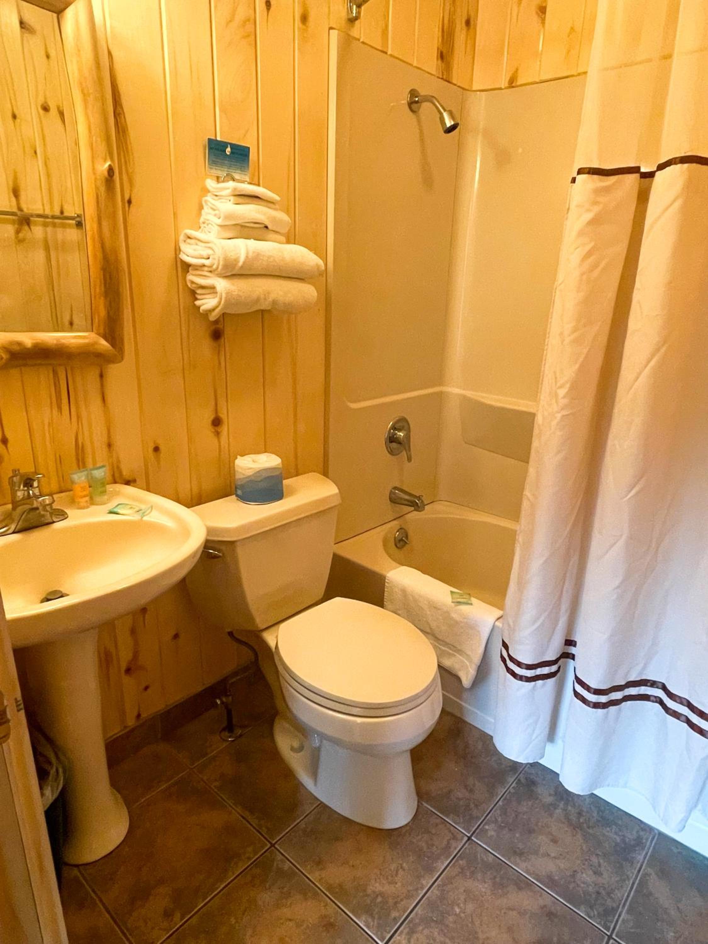 Spirit Lake Lodge - Property Image 23
